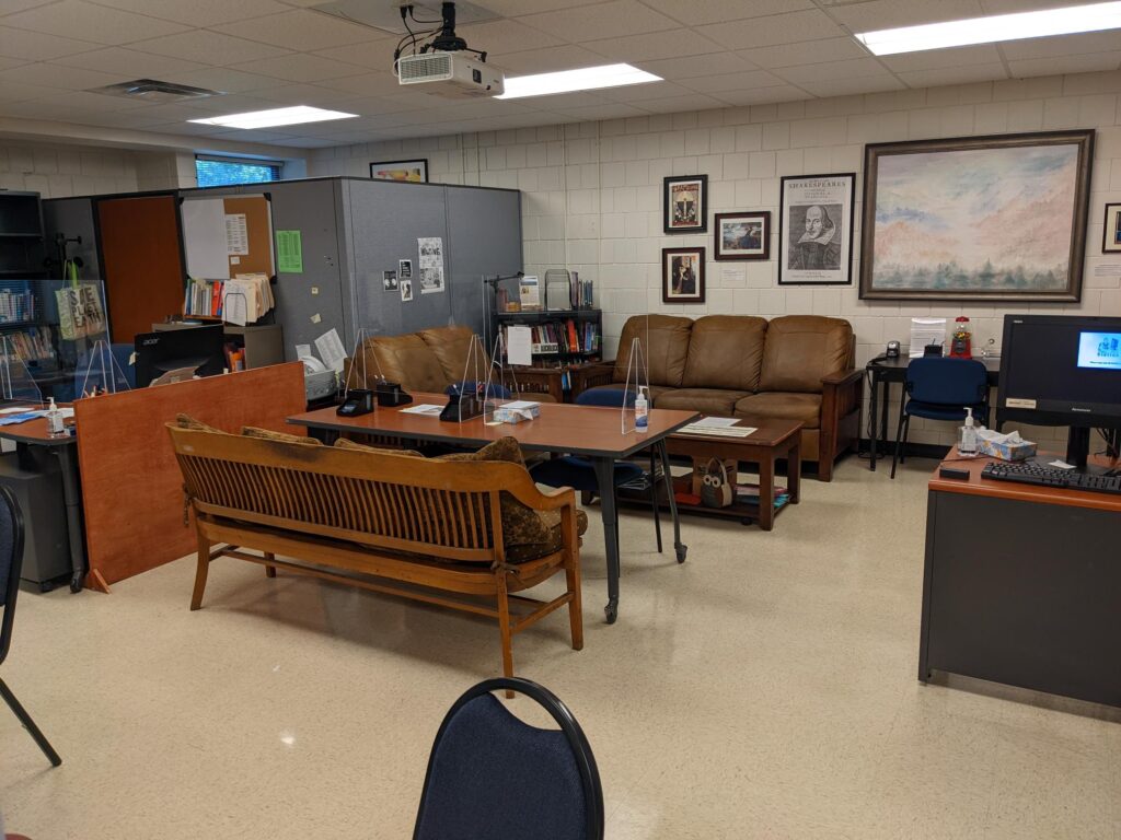 A less-crowded writing center space with increased area for students to navigate.